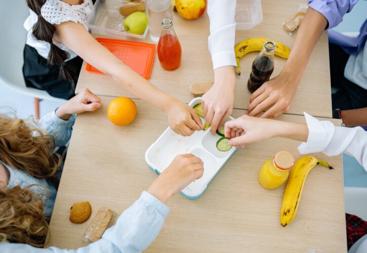 Nutrición Escolar: El Papel Vital de Frutas y Verduras en el Desarrollo Infantil